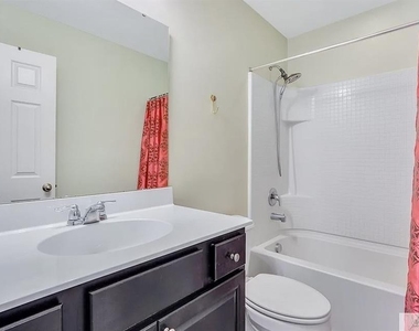 365 Southwilde Way - Photo Thumbnail 35