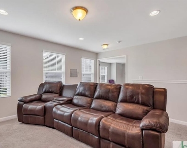 365 Southwilde Way - Photo Thumbnail 30