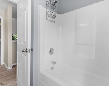 11568 Forest Mere Drive - Photo Thumbnail 14