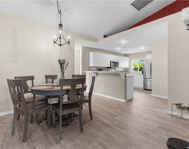 11568 Forest Mere Drive - Photo Thumbnail 4