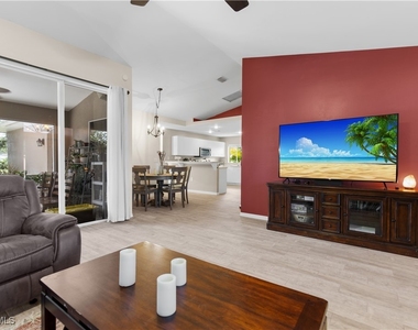 11568 Forest Mere Drive - Photo Thumbnail 3
