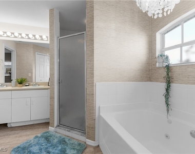 11568 Forest Mere Drive - Photo Thumbnail 20