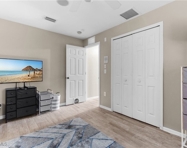 11568 Forest Mere Drive - Photo Thumbnail 13