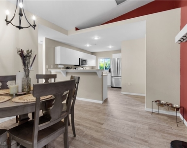11568 Forest Mere Drive - Photo Thumbnail 5
