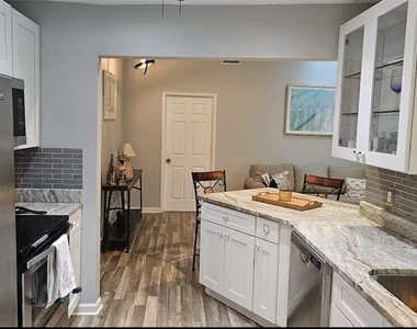 11195 Seabreeze Avenue - Photo Thumbnail 13