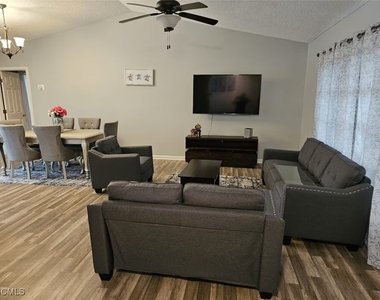 11195 Seabreeze Avenue - Photo Thumbnail 11