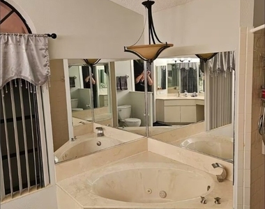 11195 Seabreeze Avenue - Photo Thumbnail 17