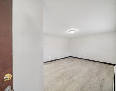 12332 End Street - Photo Thumbnail 35