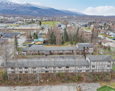 12332 End Street - Photo Thumbnail 9