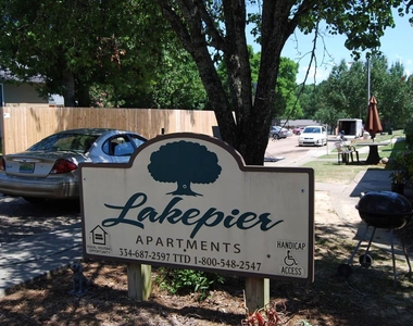 424 Highland Ave - Photo Thumbnail 5