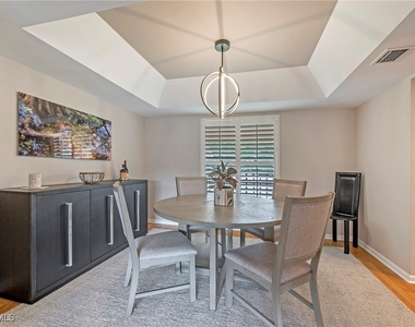 722 10th Avenue S - Photo Thumbnail 3