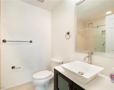 845 Reef Point Circle - Photo Thumbnail 20