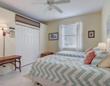 280 Robin Hood Circle - Photo Thumbnail 6
