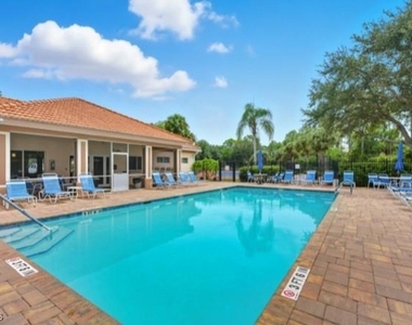 280 Robin Hood Circle - Photo Thumbnail 16