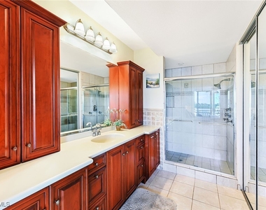 4560 Gulf Shore Boulevard N - Photo Thumbnail 13