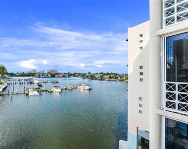 4560 Gulf Shore Boulevard N - Photo Thumbnail 10