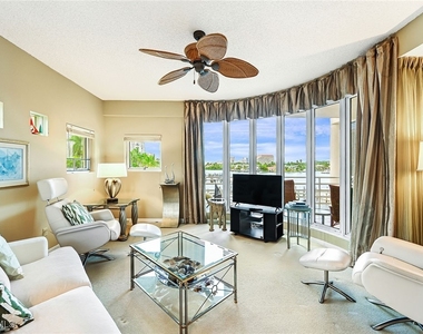 4560 Gulf Shore Boulevard N - Photo Thumbnail 1