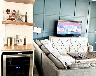 410 Bayfront Place - Photo Thumbnail 6