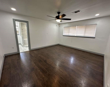 5850 Paisley Street - Photo Thumbnail 12