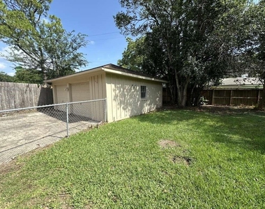 5850 Paisley Street - Photo Thumbnail 15
