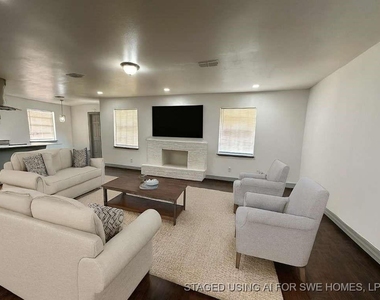 5850 Paisley Street - Photo Thumbnail 3