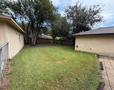 5850 Paisley Street - Photo Thumbnail 16