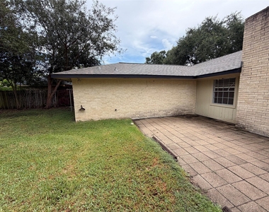 5850 Paisley Street - Photo Thumbnail 15