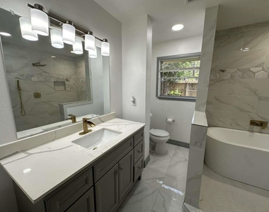 5850 Paisley Street - Photo Thumbnail 13