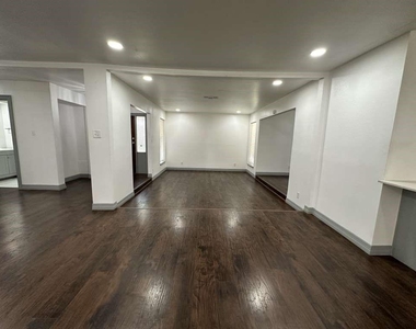 5850 Paisley Street - Photo Thumbnail 4