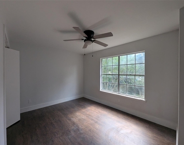 804 Ward Street - Photo Thumbnail 6