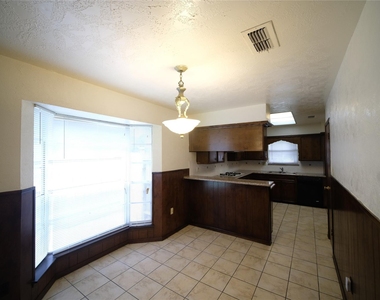 12327 Shannon Hill - Photo Thumbnail 2