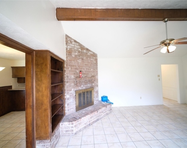 12327 Shannon Hill - Photo Thumbnail 4