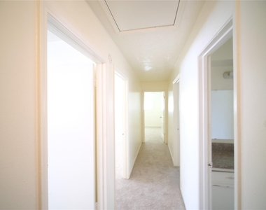 12327 Shannon Hill - Photo Thumbnail 6