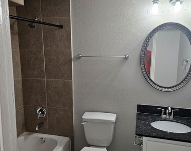 1409 Wentworth Street - Photo Thumbnail 5