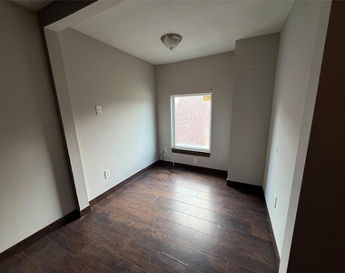 2013 Eubanks Street - Photo Thumbnail 8