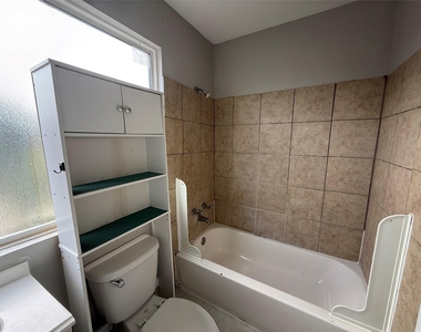 2013 Eubanks Street - Photo Thumbnail 6