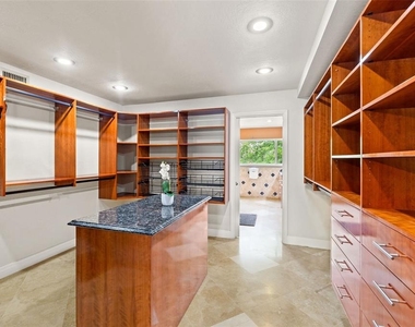 4522 W North B Street - Photo Thumbnail 23