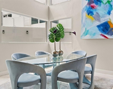 4522 W North B Street - Photo Thumbnail 7