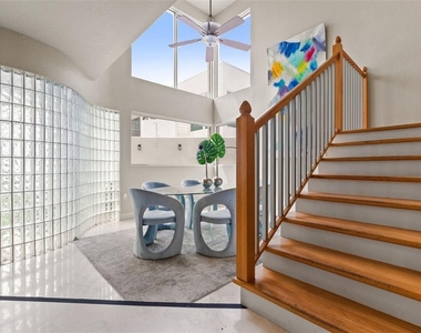 4522 W North B Street - Photo Thumbnail 5