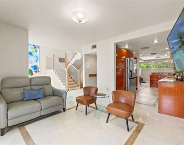 4522 W North B Street - Photo Thumbnail 13