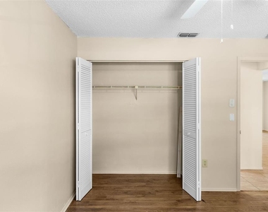 13250 Ridge Road - Photo Thumbnail 24