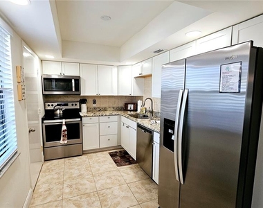 84 Boundary Boulevard - Photo Thumbnail 2