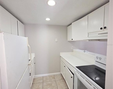 921 W Oak Ridge Road - Photo Thumbnail 8