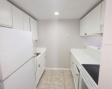 921 W Oak Ridge Road - Photo Thumbnail 6