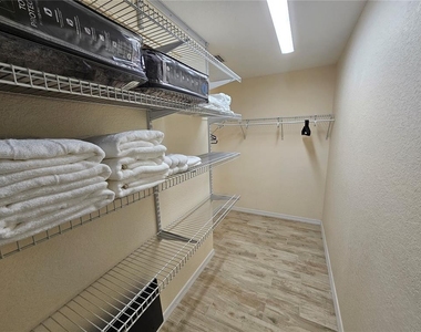 1153 Clark Street - Photo Thumbnail 23