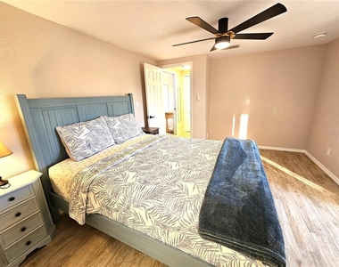 1153 Clark Street - Photo Thumbnail 17