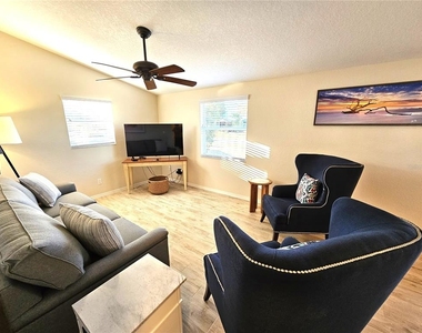 1153 Clark Street - Photo Thumbnail 5