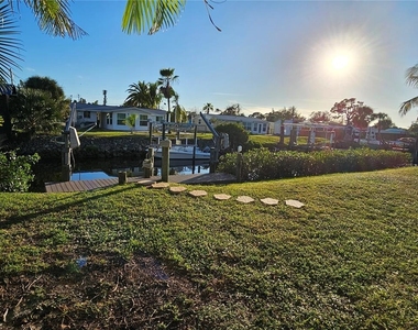 1153 Clark Street - Photo Thumbnail 30