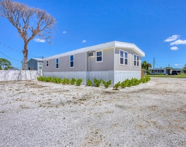 3280 Holly Avenue - Photo Thumbnail 32