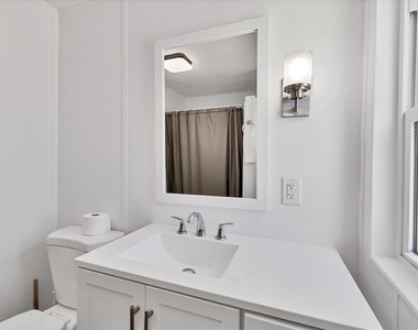 3280 Holly Avenue - Photo Thumbnail 28
